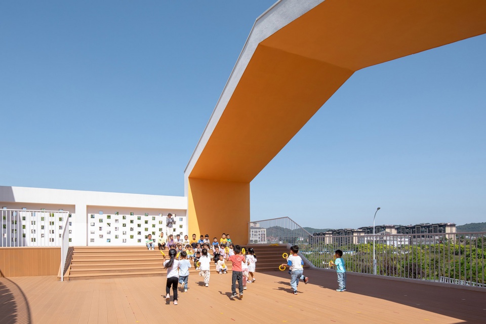 The southern branch of the Simao District Kindergarten by Tao Zhi Studio Architectural Design and Research Institute of SCUT