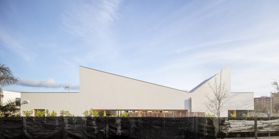GV house by Alventosa Morell Arquitectes