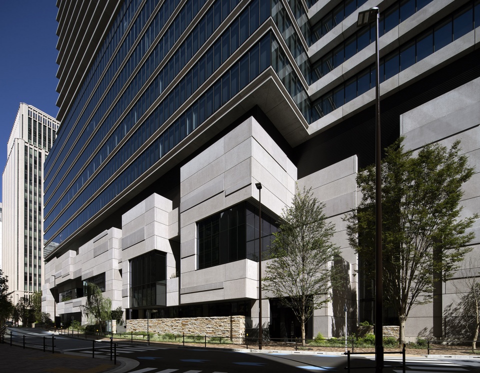 Hibiya Fort Tower by Nikken Sekkei Ltd