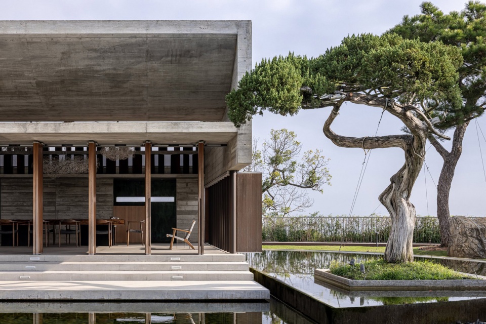 Watermoon Tea House by Behet Bondzio Lin Architekten