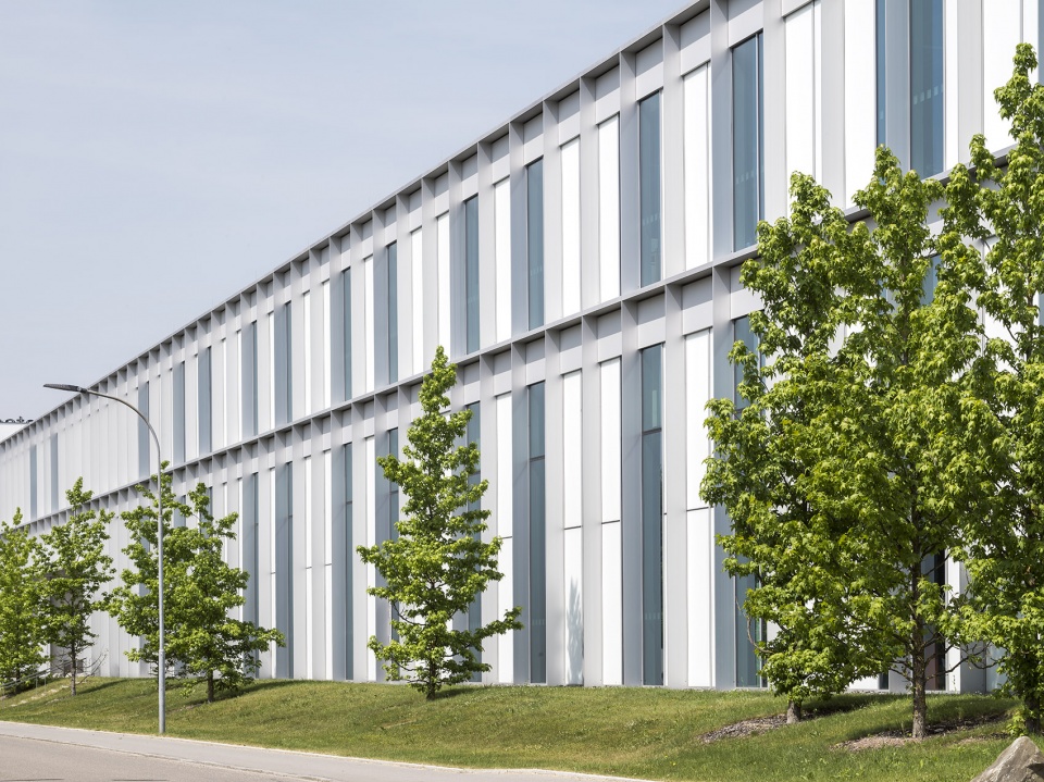 uhlmann office building by barkow leibinger