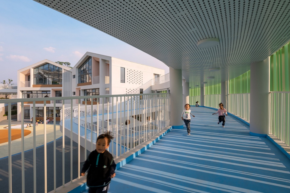 The southern branch of the Simao District Kindergarten by Tao Zhi Studio Architectural Design and Research Institute of SCUT