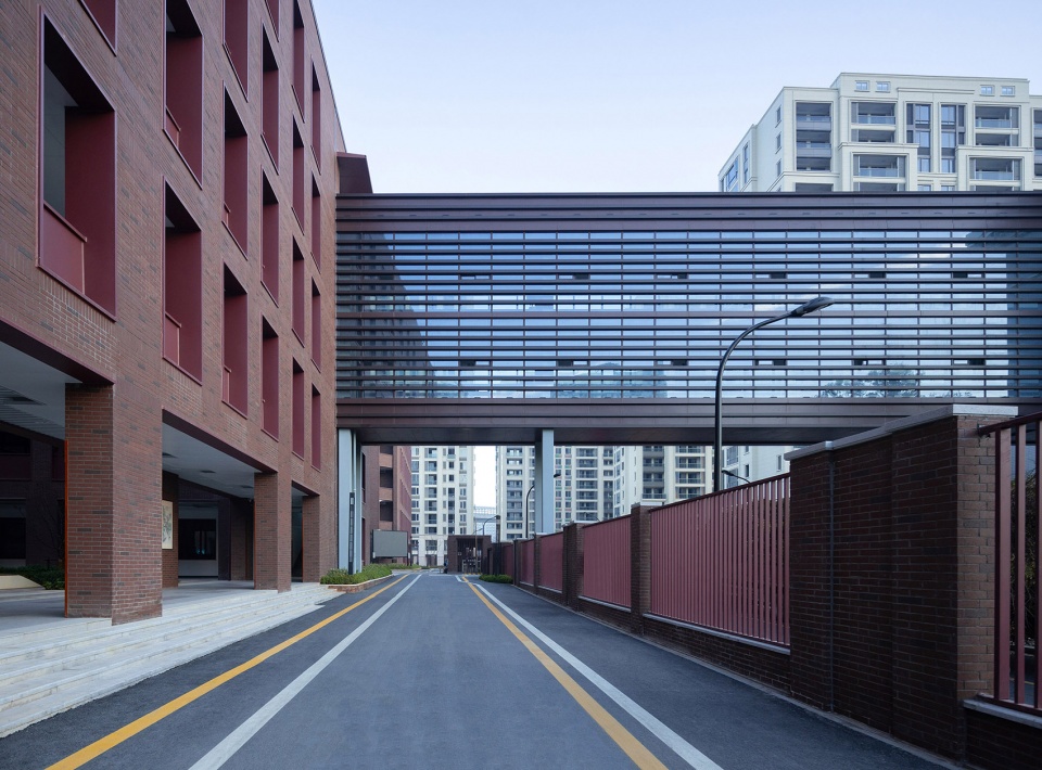 Yiwu Xiuhu Primary School expansion project China by JIUMI Design