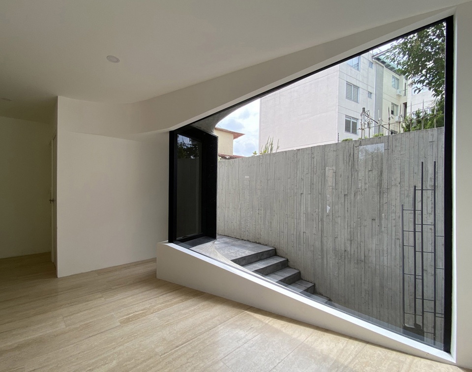 DL1310 by Michan Architecture