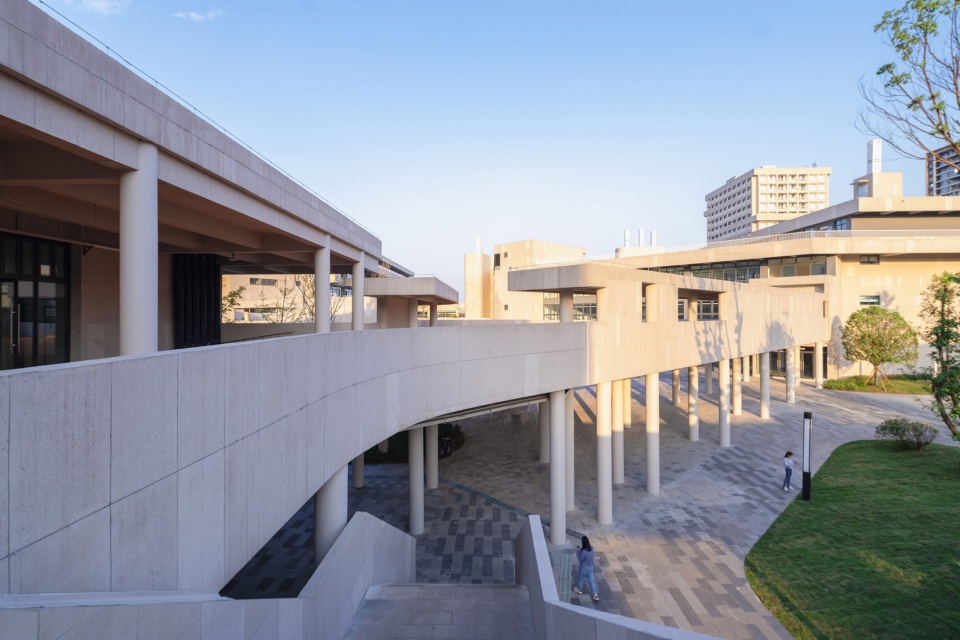 renshou campus of chengdu foreign language school by rong zhaohui studio zradi