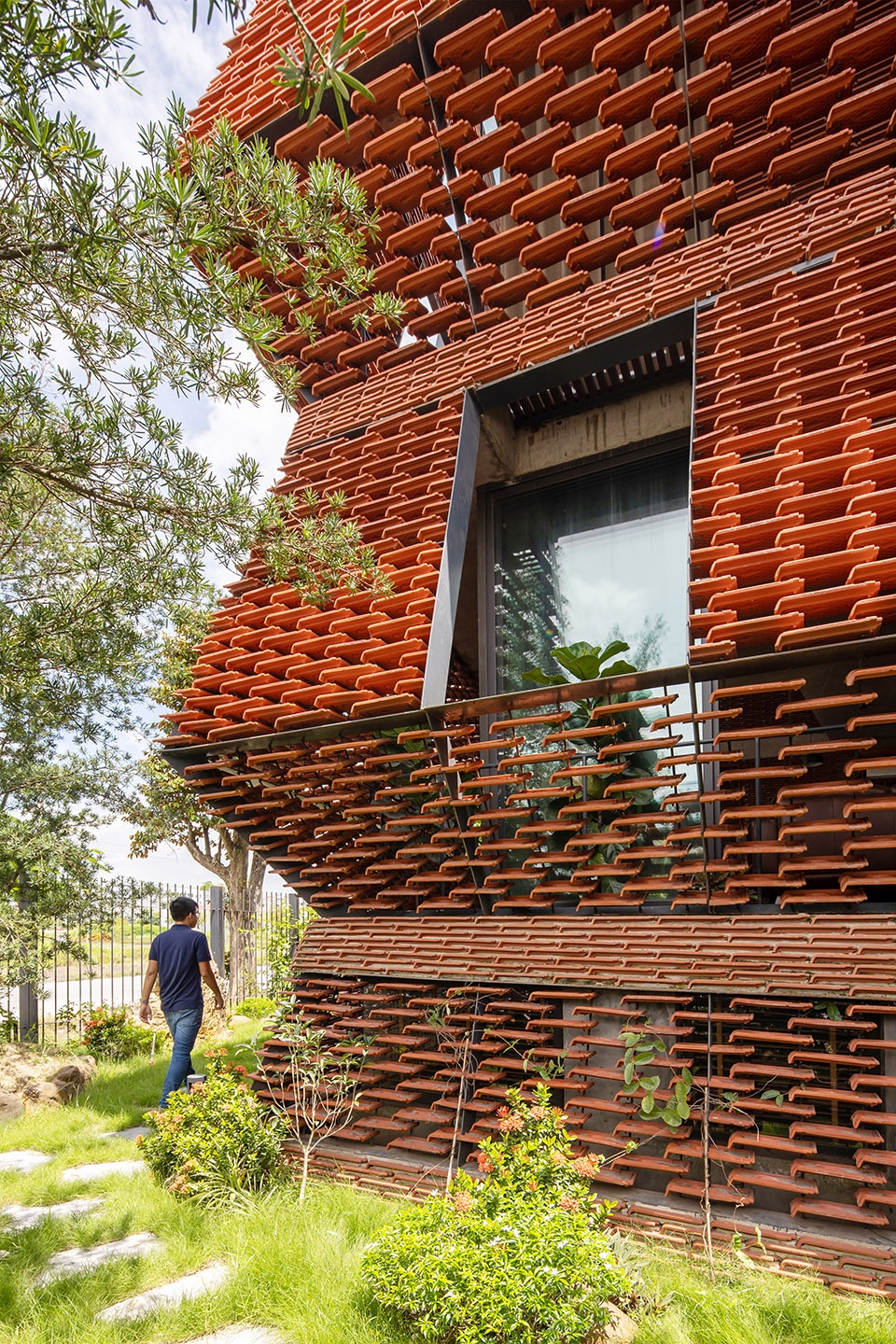 Tile Nest by H P Architects