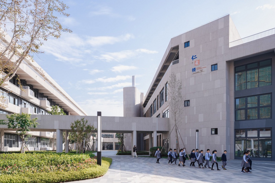renshou campus of chengdu foreign language school by rong zhaohui studio zradi