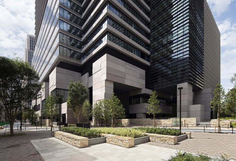 Hibiya Fort Tower by Nikken Sekkei Ltd