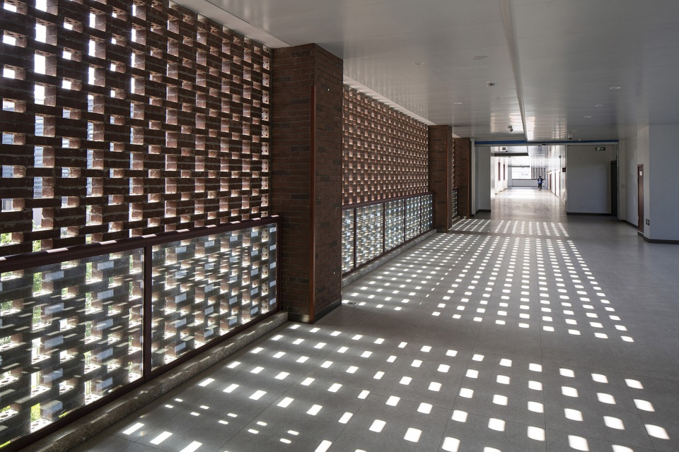 Yiwu Xiuhu Primary School expansion project China by JIUMI Design
