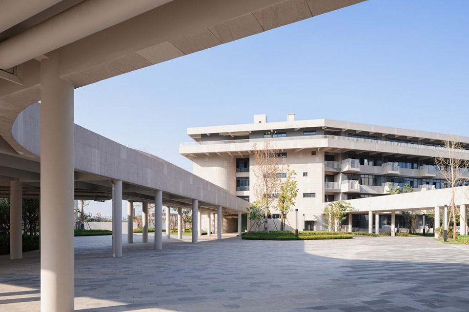 renshou campus of chengdu foreign language school by rong zhaohui studio zradi