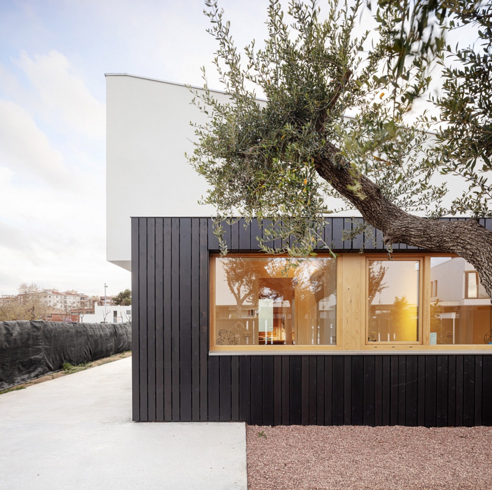 GV house by Alventosa Morell Arquitectes