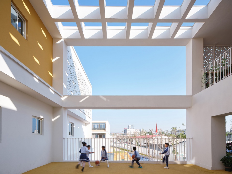 The Little Phoenix Kindergarten in Simao District Pu er City by Tao Zhi Studio Architectural Design and Research Institute of SCUT