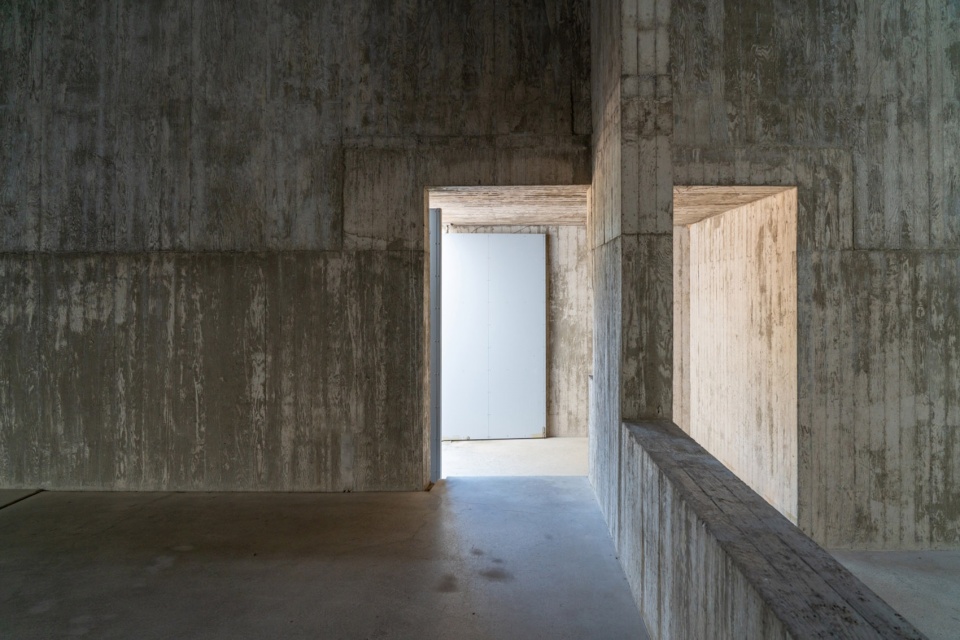 Sayuwon park pavilions by Alvaro Siza Photography by William Mulvihill