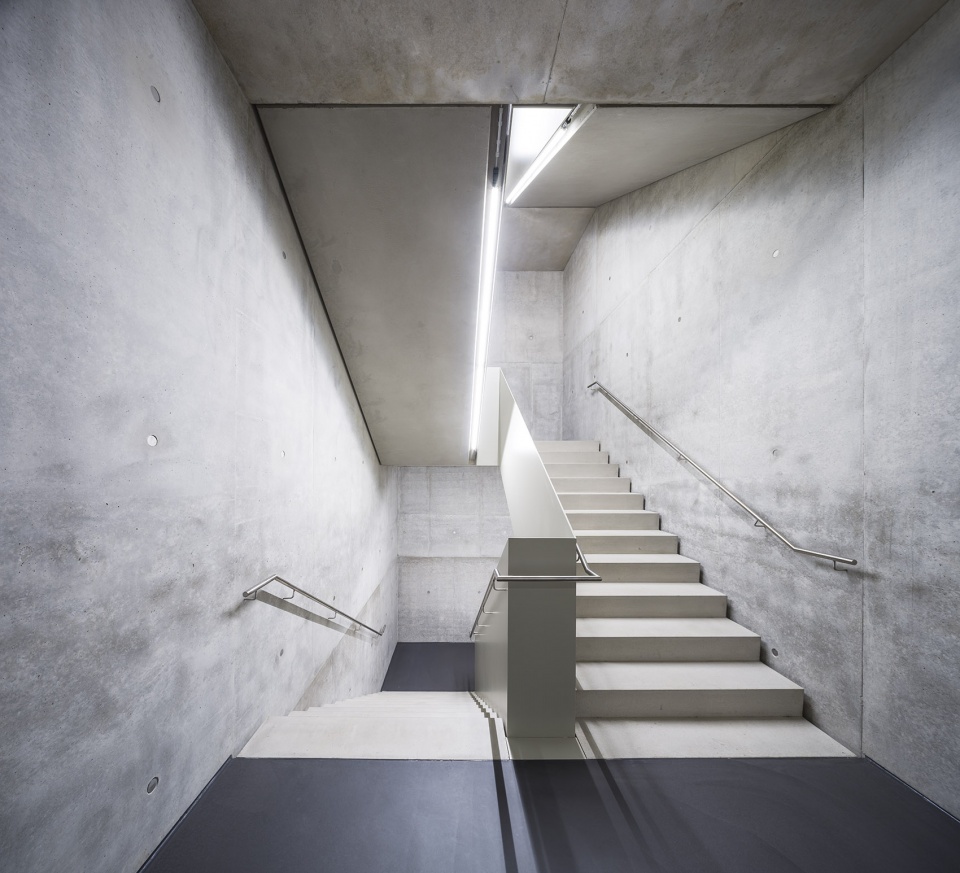 uhlmann office building by barkow leibinger