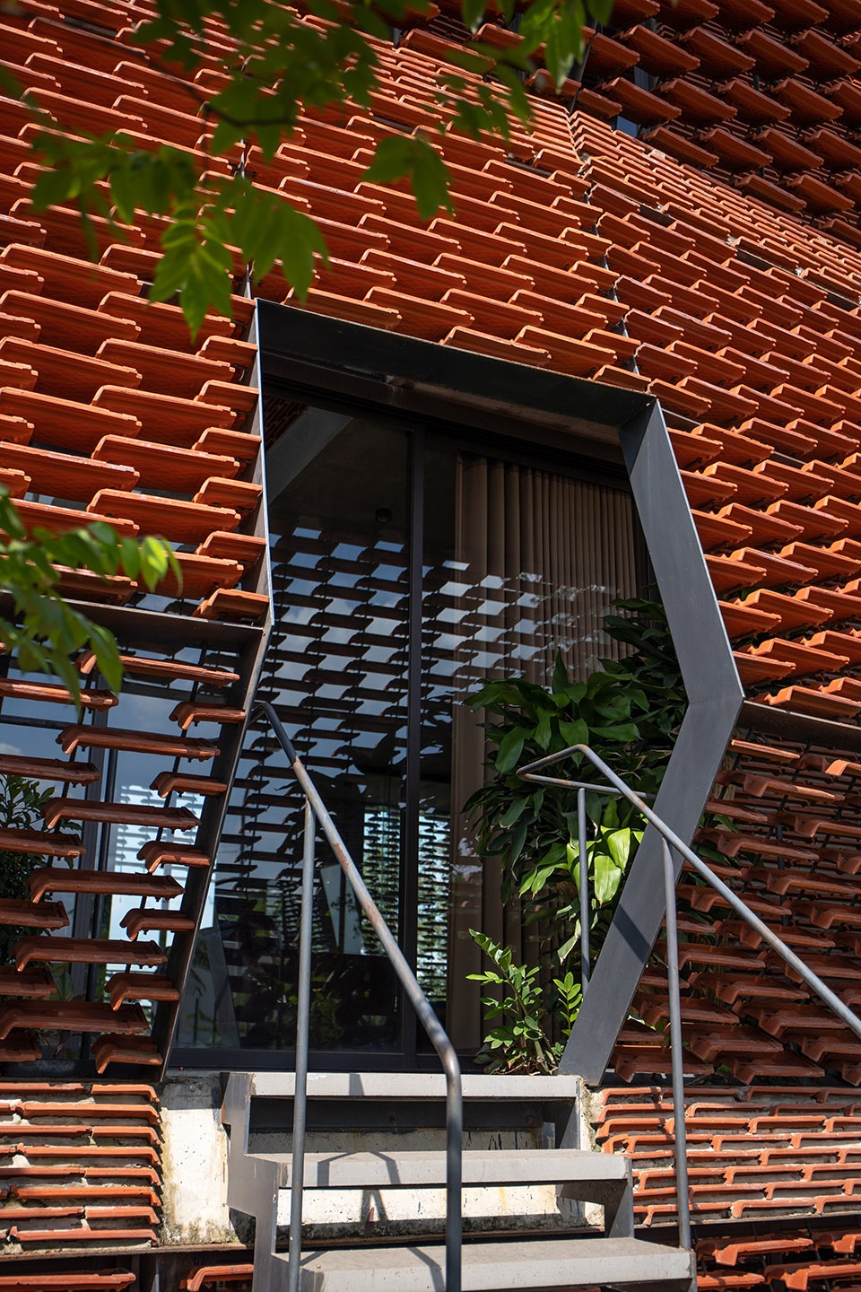 Tile Nest by H P Architects