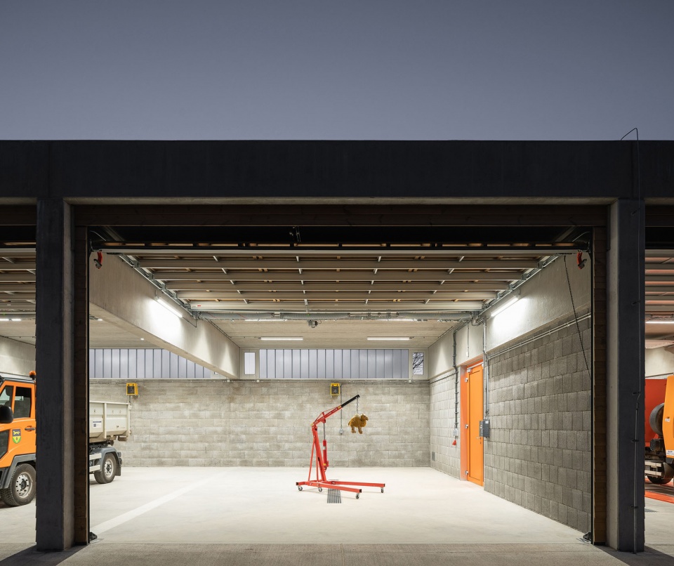 technical services base lysolaje PROGRES architekti
