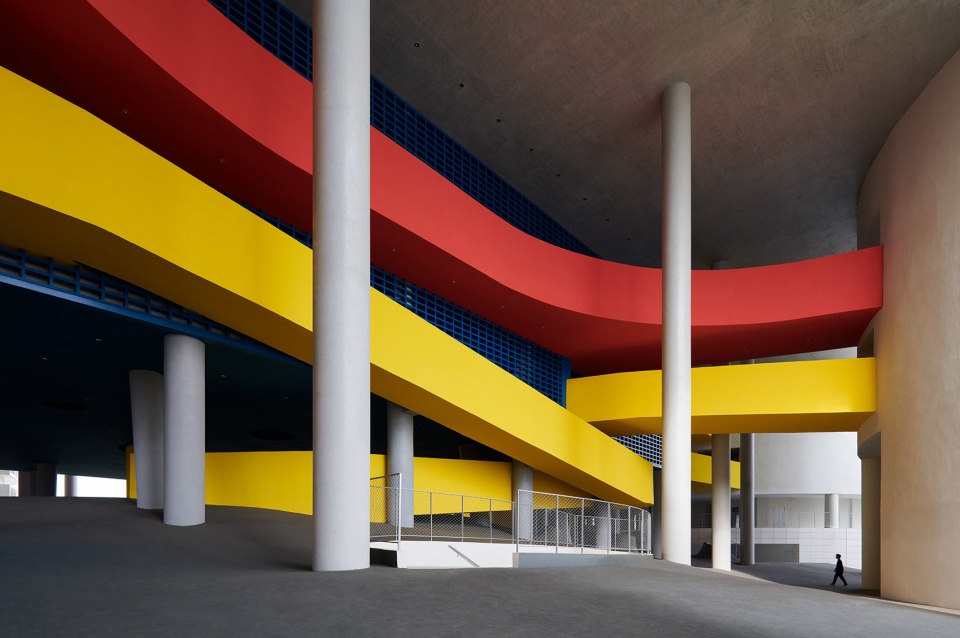 haikou jiangdong huandao experimental school by tao