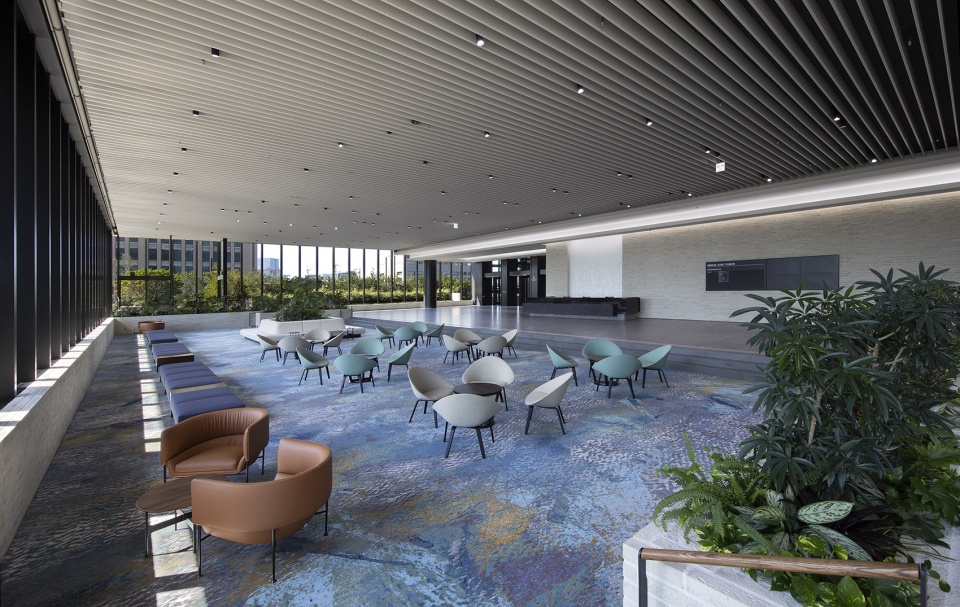 Hibiya Fort Tower by Nikken Sekkei Ltd
