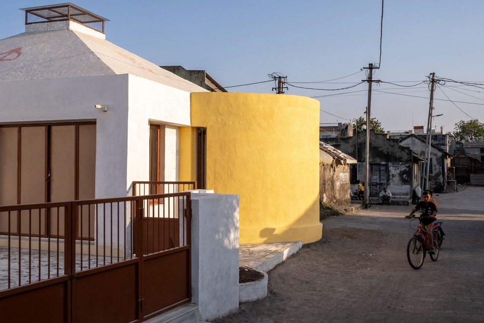 domda religious community center by arpa design