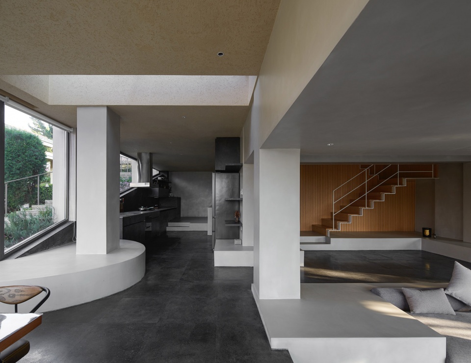 House Rooted in the Soil China by KiKi ARCHi