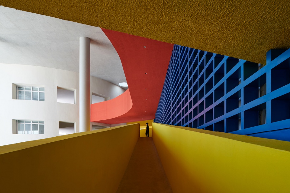 haikou jiangdong huandao experimental school by tao