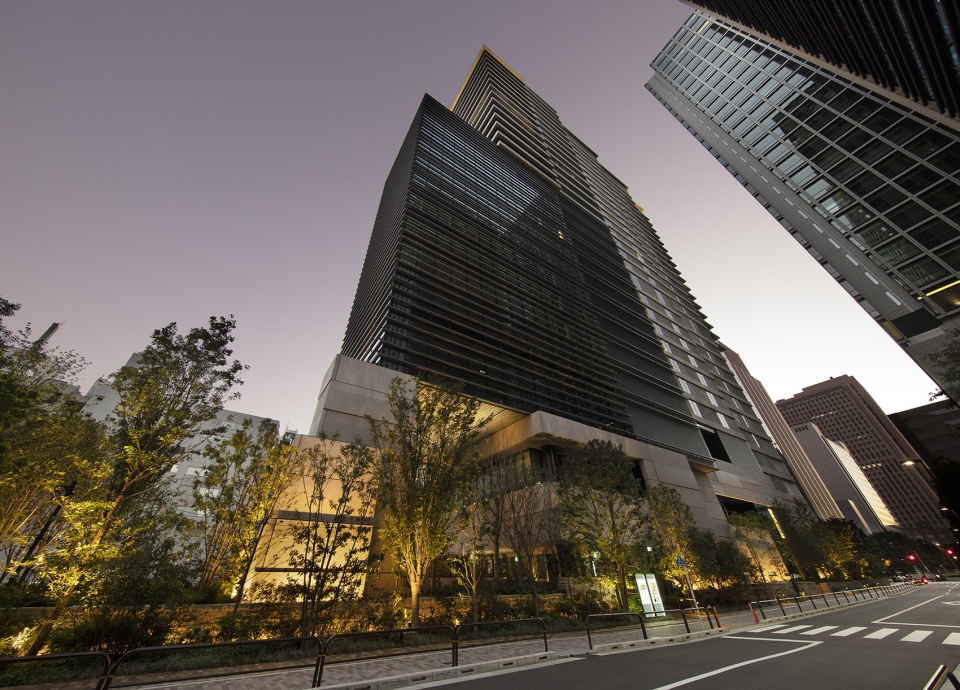 Hibiya Fort Tower by Nikken Sekkei Ltd