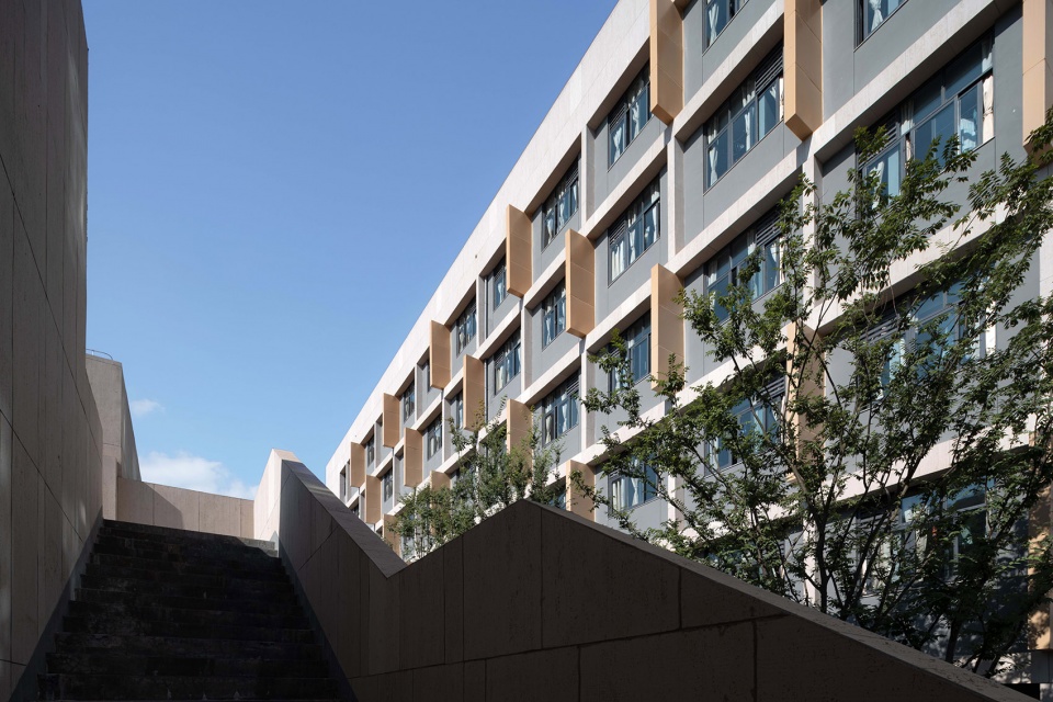 renshou campus of chengdu foreign language school by rong zhaohui studio zradi
