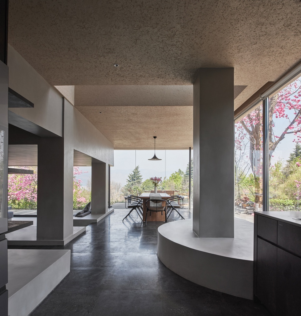 House Rooted in the Soil China by KiKi ARCHi