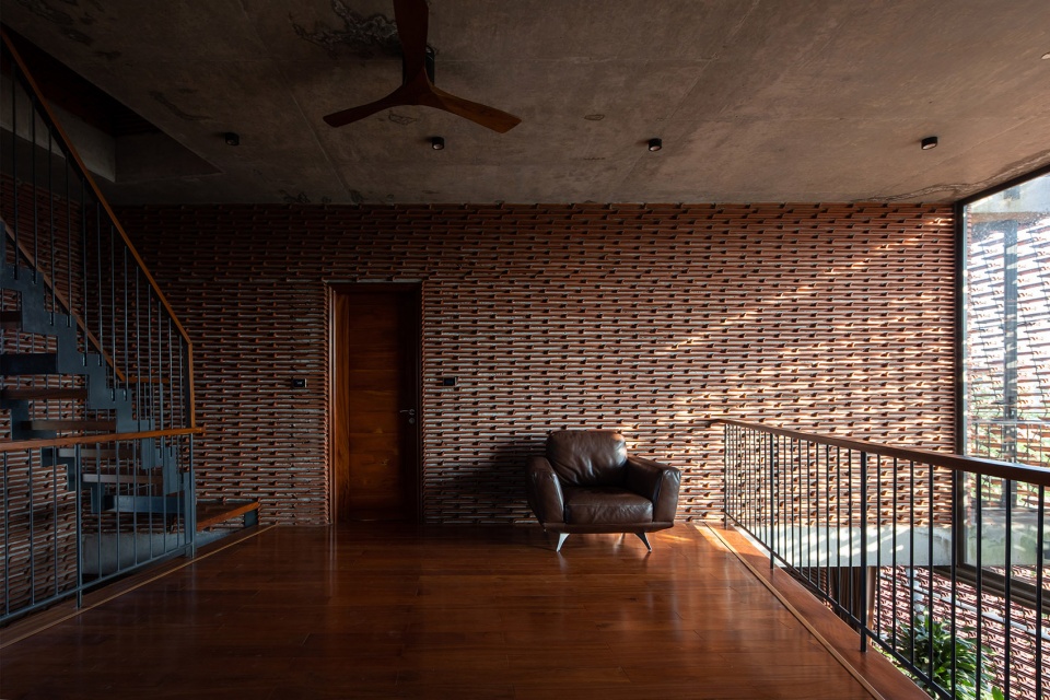 Tile Nest by H P Architects