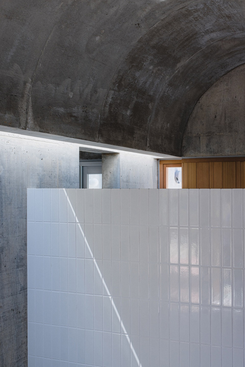 house in shikenbaru by studio cochi architects