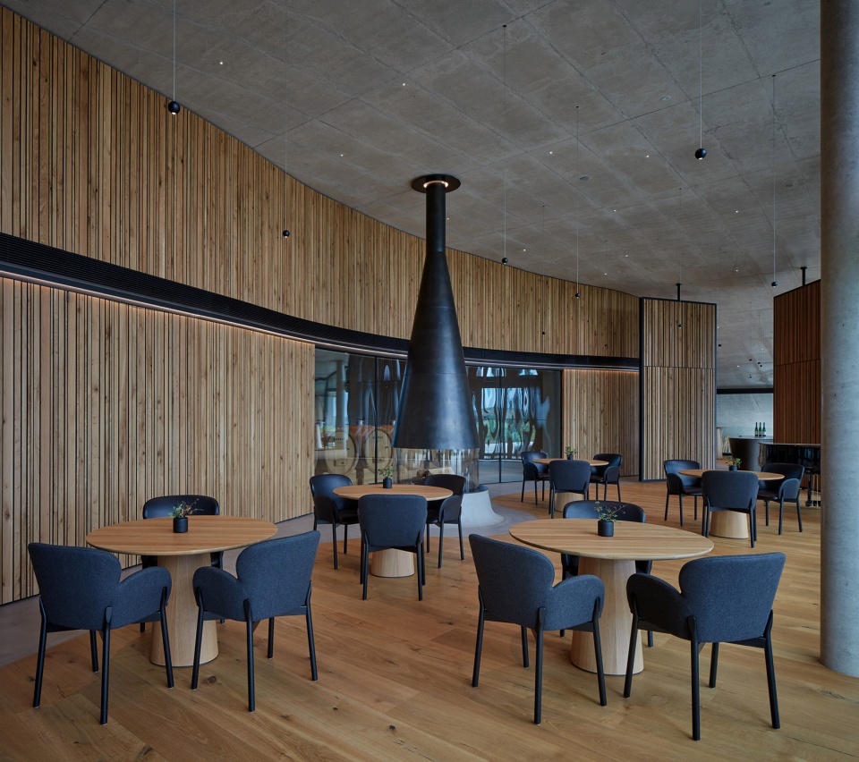 Gurdau Winery by Ales Fiala