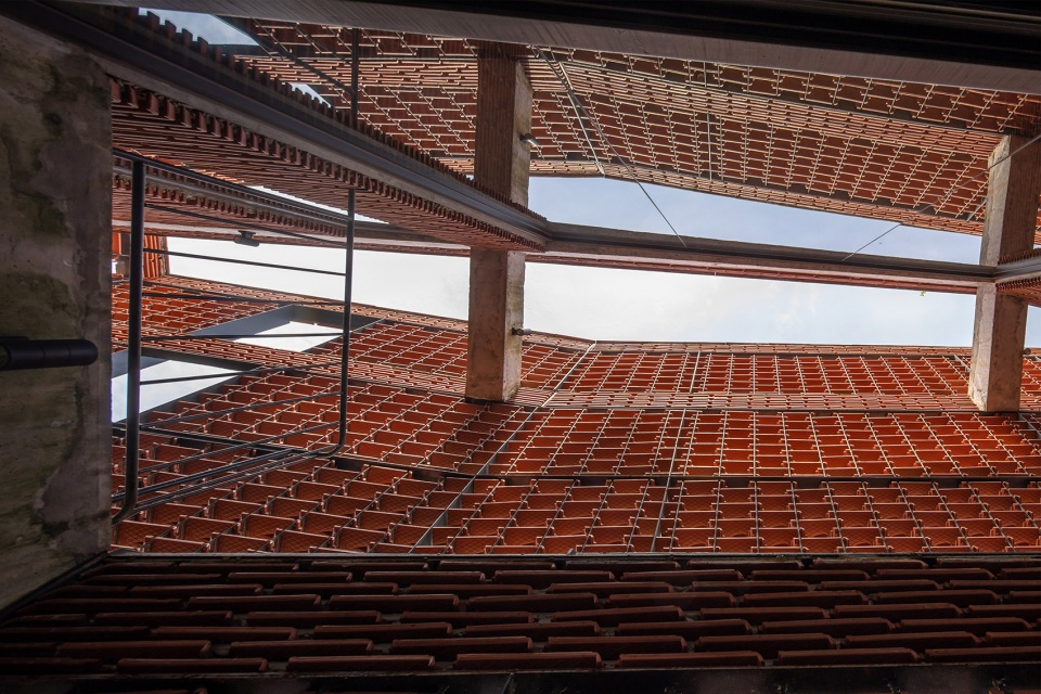 Tile Nest by H P Architects