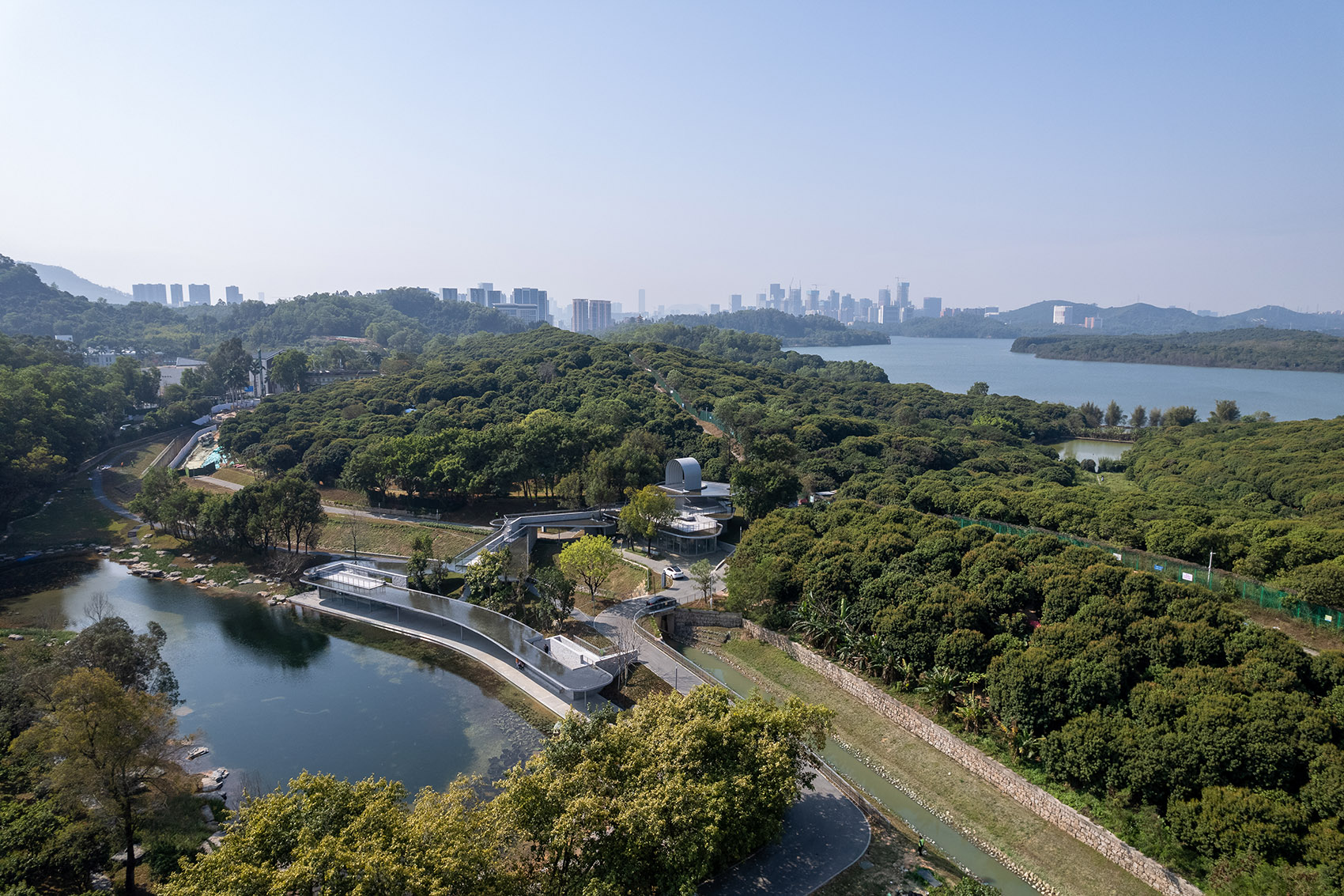Design of the secondary station and surrounding landscape for the Xili