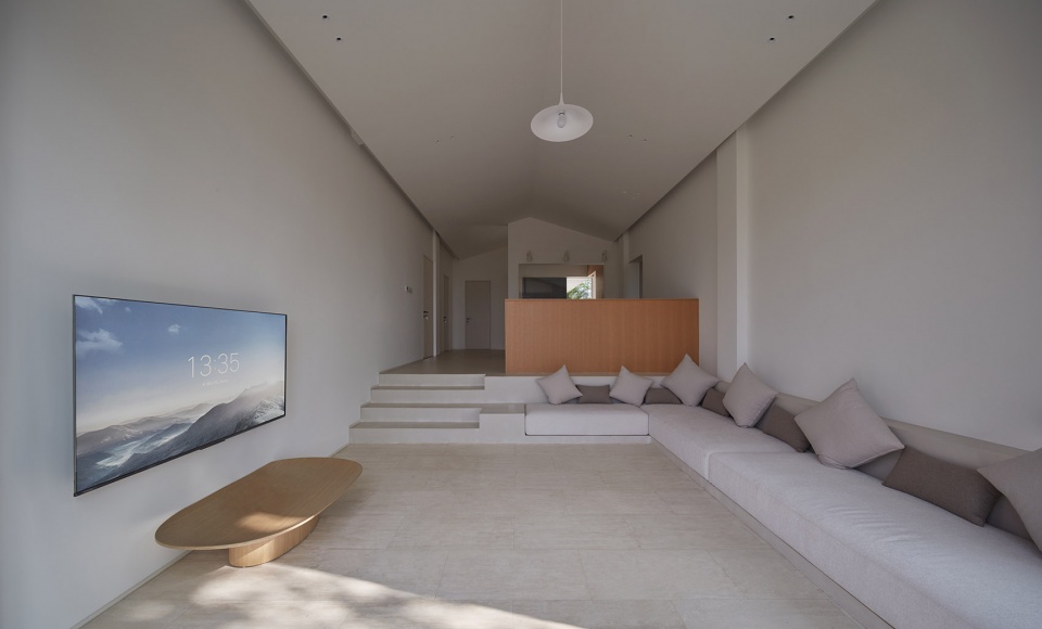 House Rooted in the Soil China by KiKi ARCHi