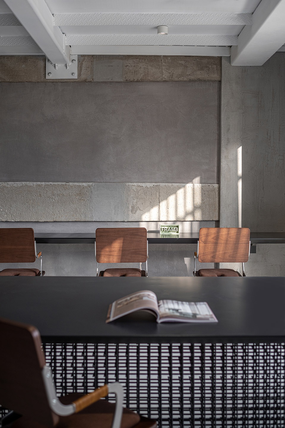 frame china office by archstudio and ufo media lab