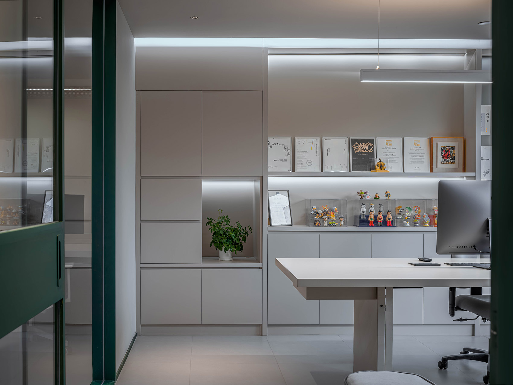 OPEN THE DOOR Art bookstore by WILD DESIGN X SIX ONE ZERO 谷德设计网