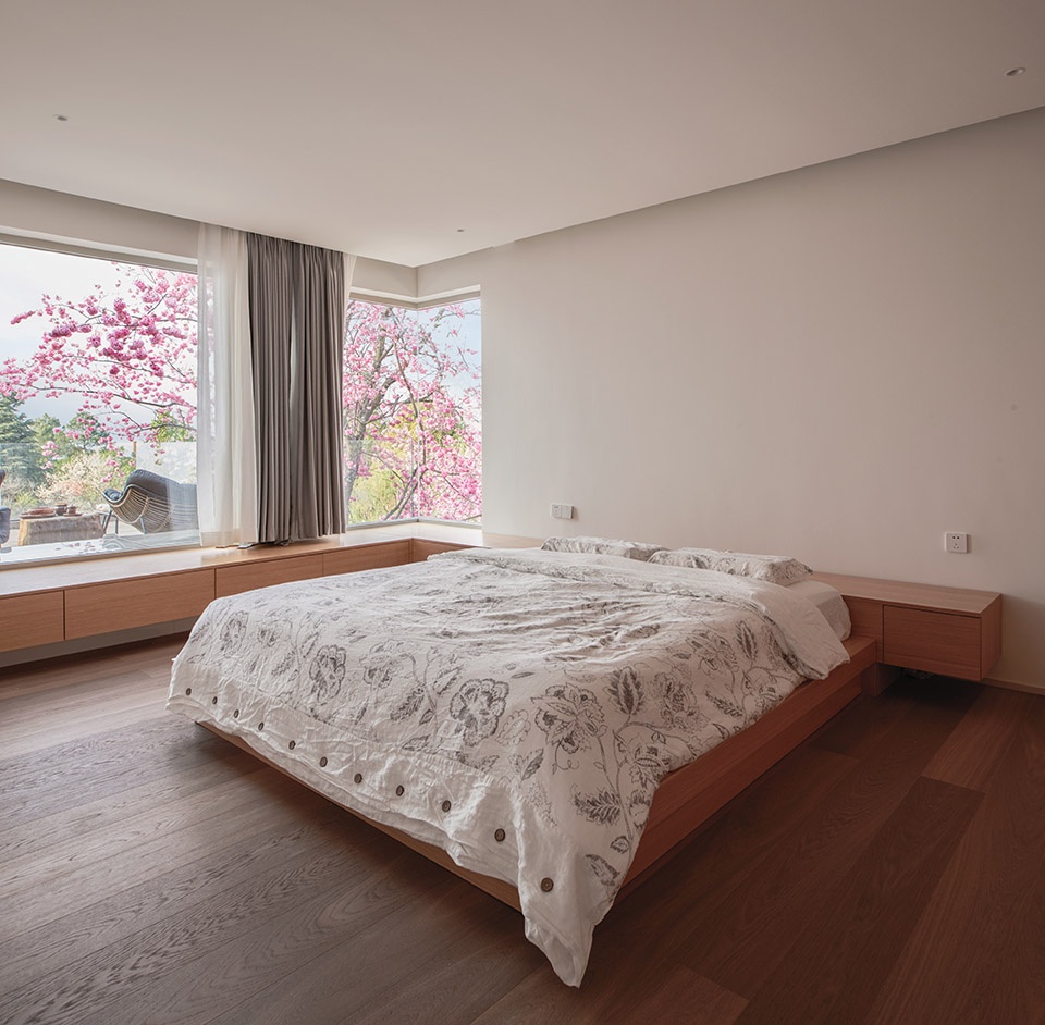House Rooted in the Soil China by KiKi ARCHi