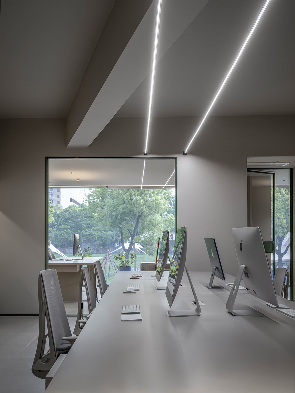 OPEN THE DOOR Art bookstore by WILD DESIGN X SIX ONE ZERO 谷德设计网