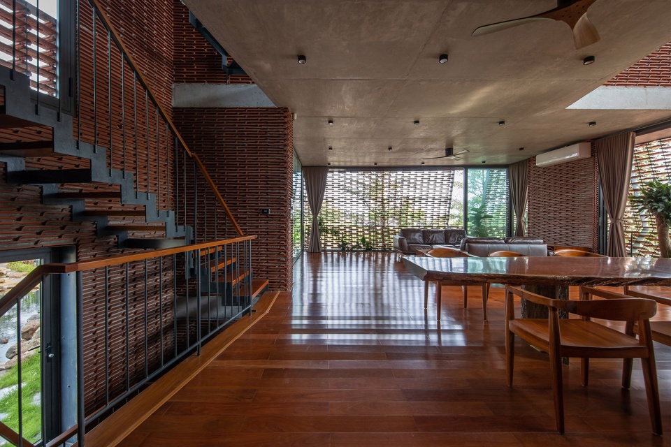 Tile Nest by H P Architects