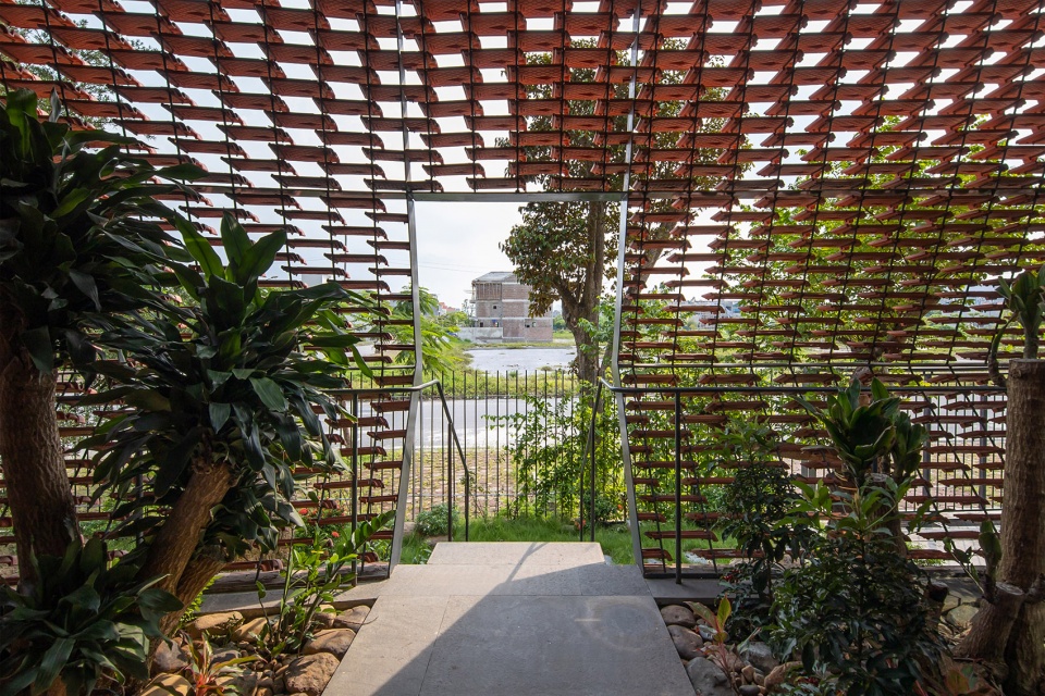 Tile Nest by H P Architects