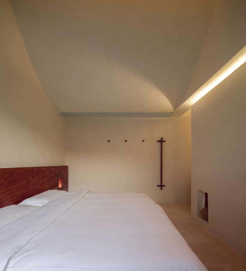人字顶的光影效果,Light and shadow effects of the herringbone ceiling