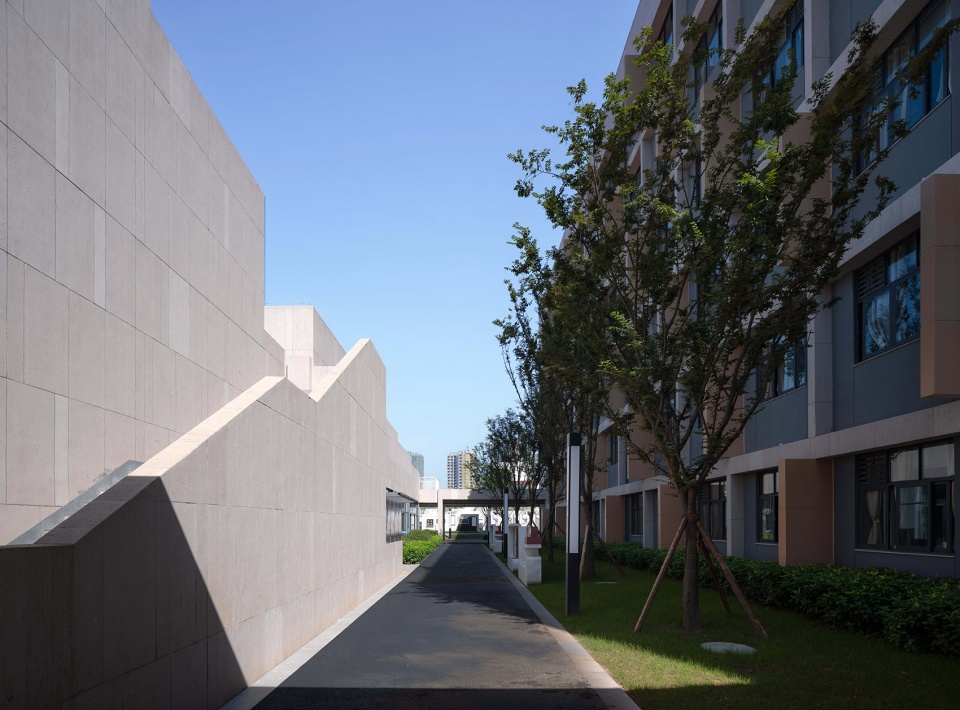 renshou campus of chengdu foreign language school by rong zhaohui studio zradi