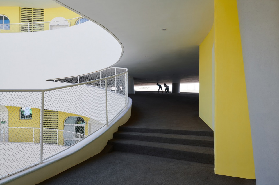haikou jiangdong huandao experimental school by tao