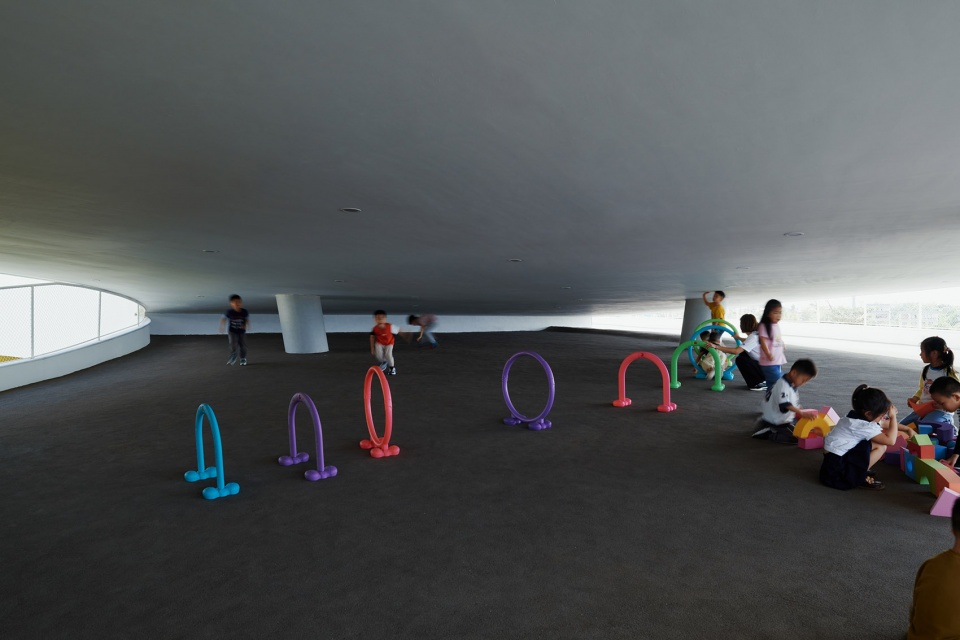 haikou jiangdong huandao experimental school by tao