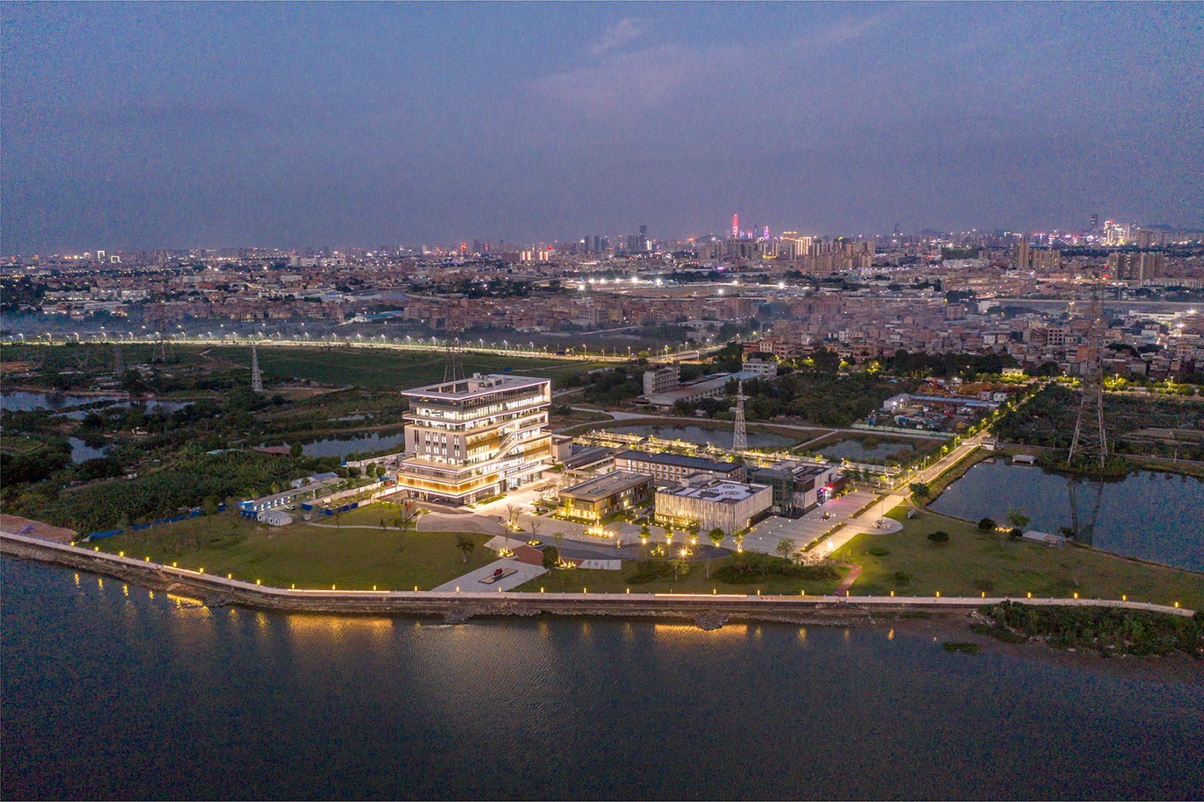 No.5 Research Building of Dongguan Shuixiang Science and Technology Innovation Center by SLDIC 