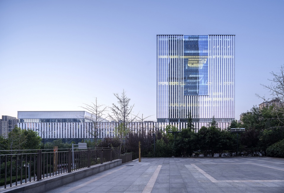 national heavy vehicle engineering and technology research center by ccdi group 21 design studio