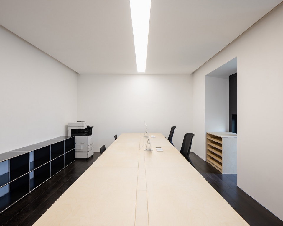 x sign space by hangzhou jiang jie interior design office