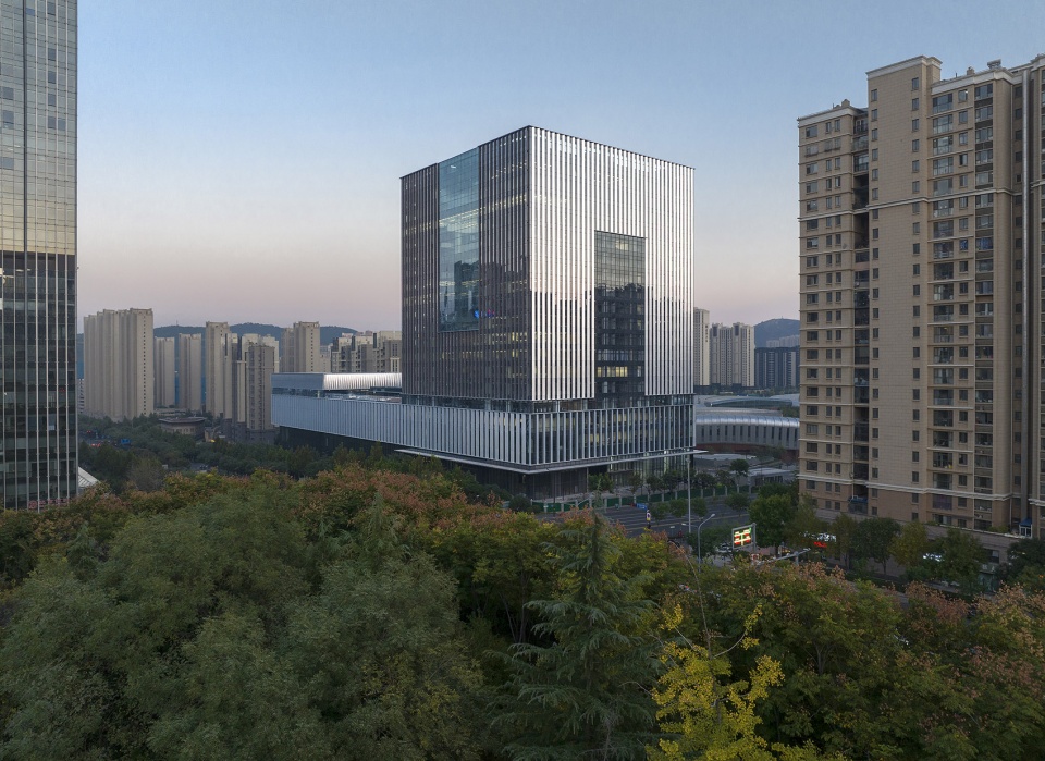 national heavy vehicle engineering and technology research center by ccdi group 21 design studio