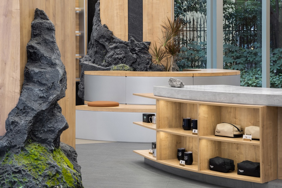 the first global jeep adventure creating experiential auto retail by ingroup
