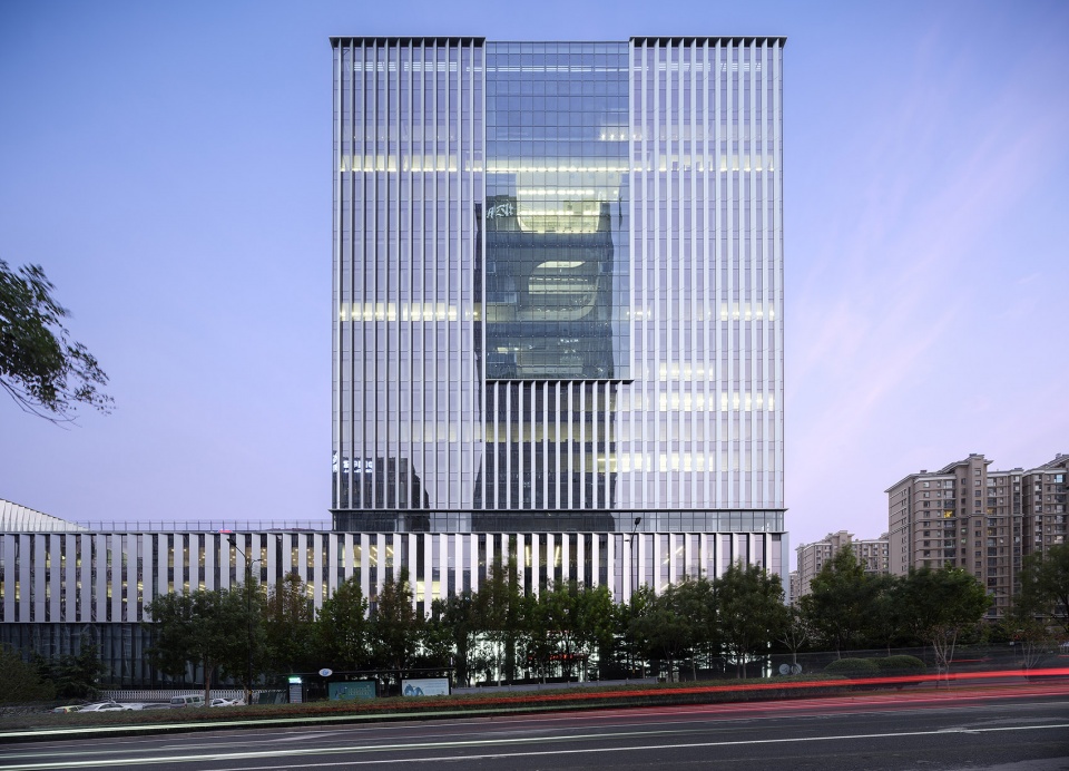 national heavy vehicle engineering and technology research center by ccdi group 21 design studio